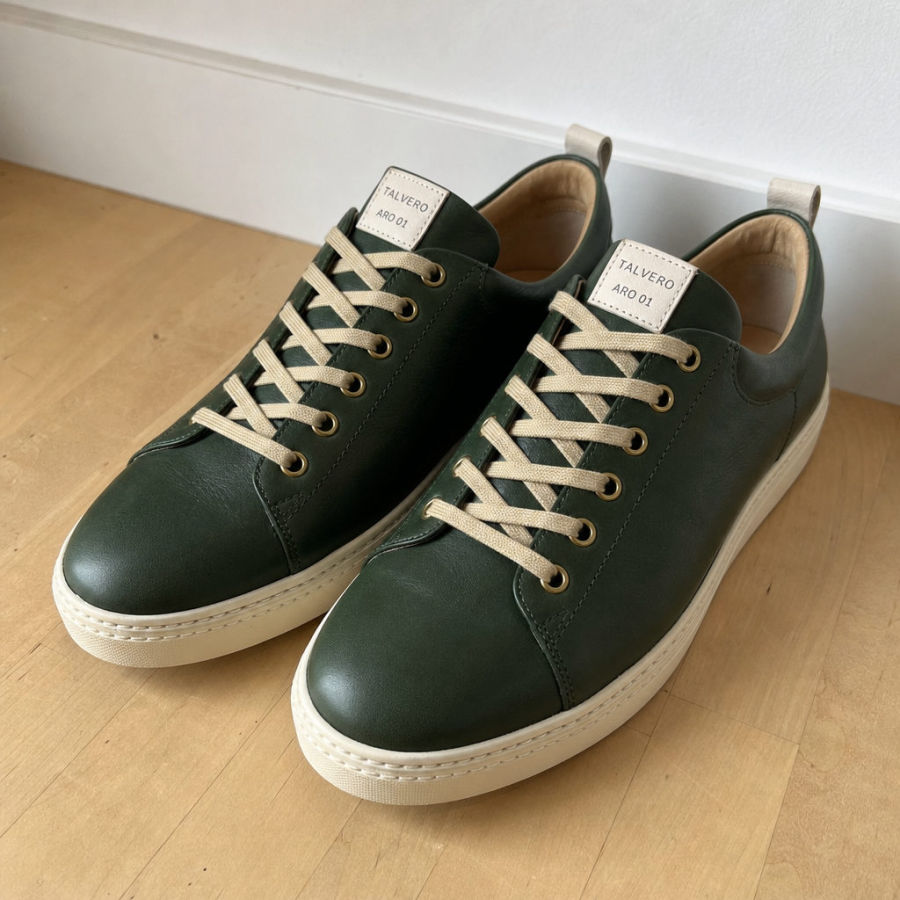 Beispiel-Produktfoto eines Sneakers, mit dem Handy aufgenommen